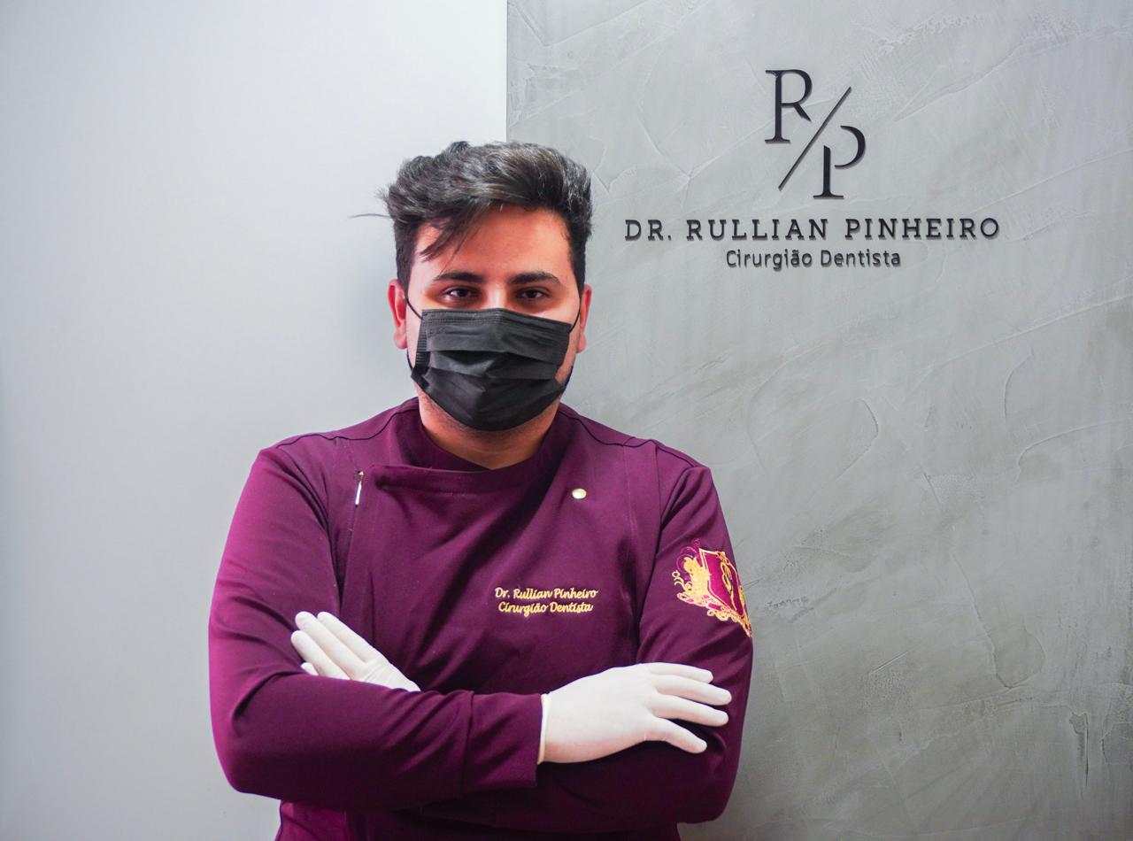 Dr. Rullian Pinheiro - Cirurgião-Dentista em Curitiba